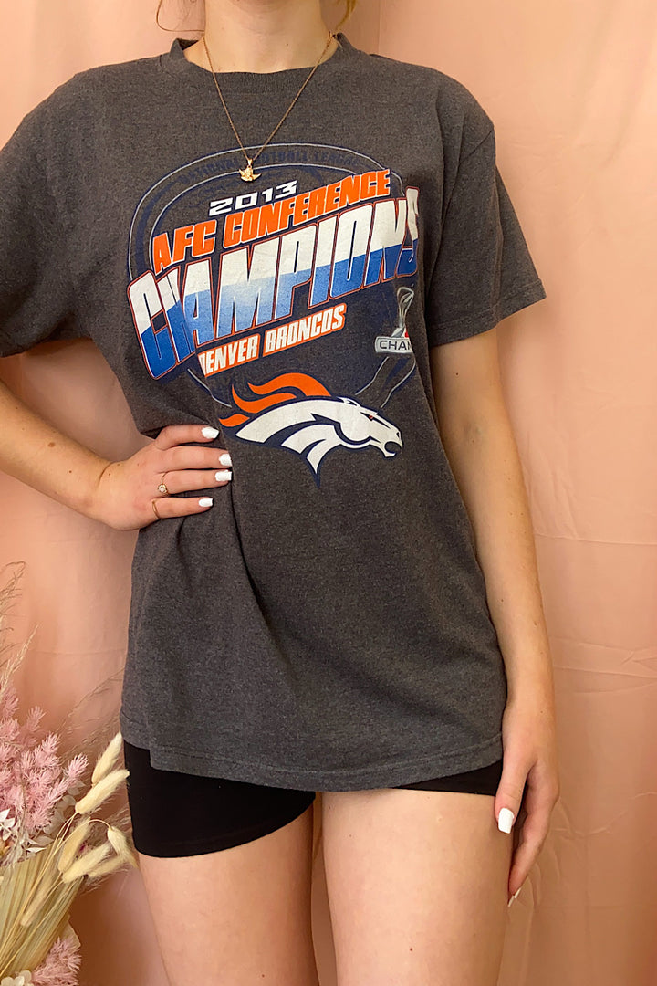 NFL Vintage Style Tee - Medium